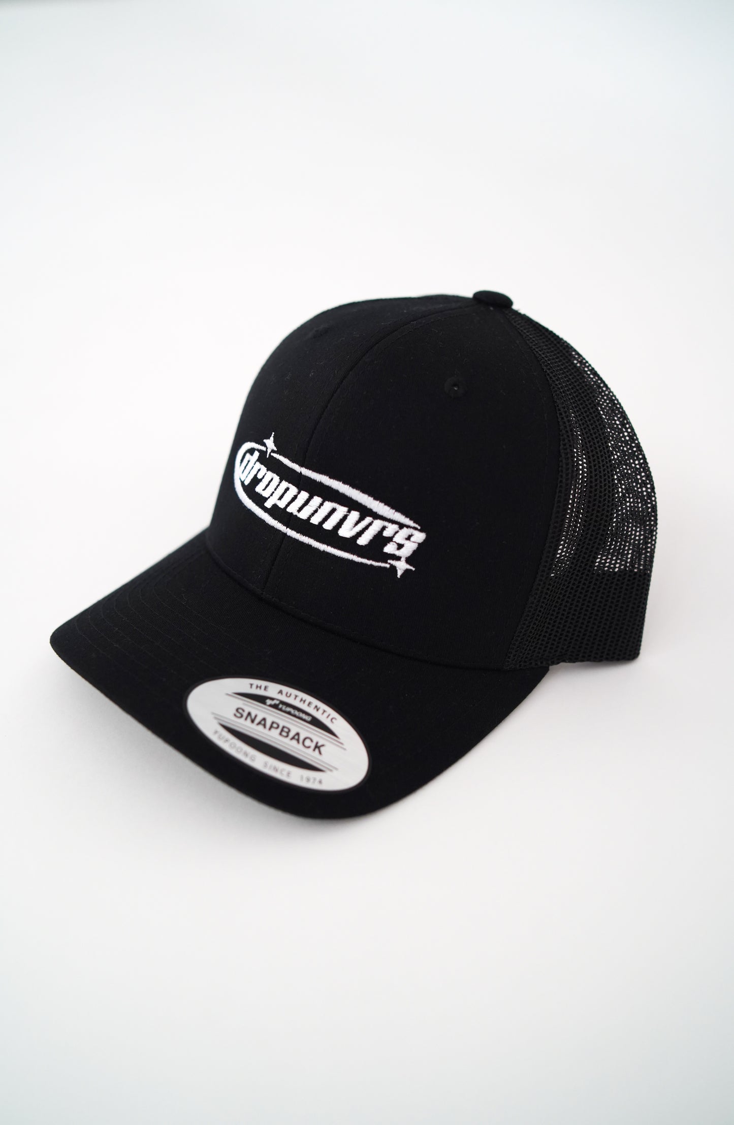 GORRA DROP UNVERS -- BLACK EDITION